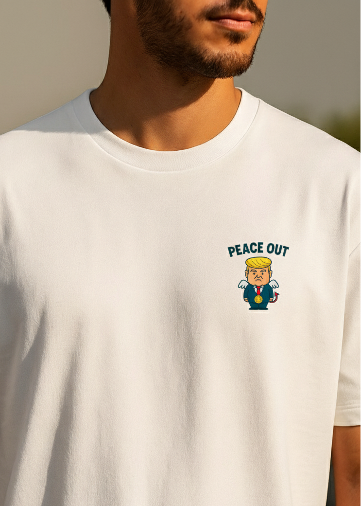 Version minimaliste : Version simplifiée du même personnage cartoon sous l’inscription “PEACE OUT”.